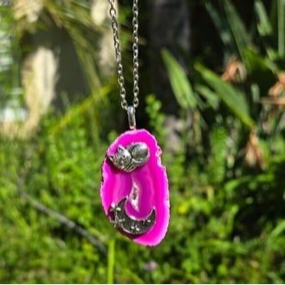Pink Agate Druzy Cat Crescent Moon Charm Crystal Pendant - Picture 4 of 4
